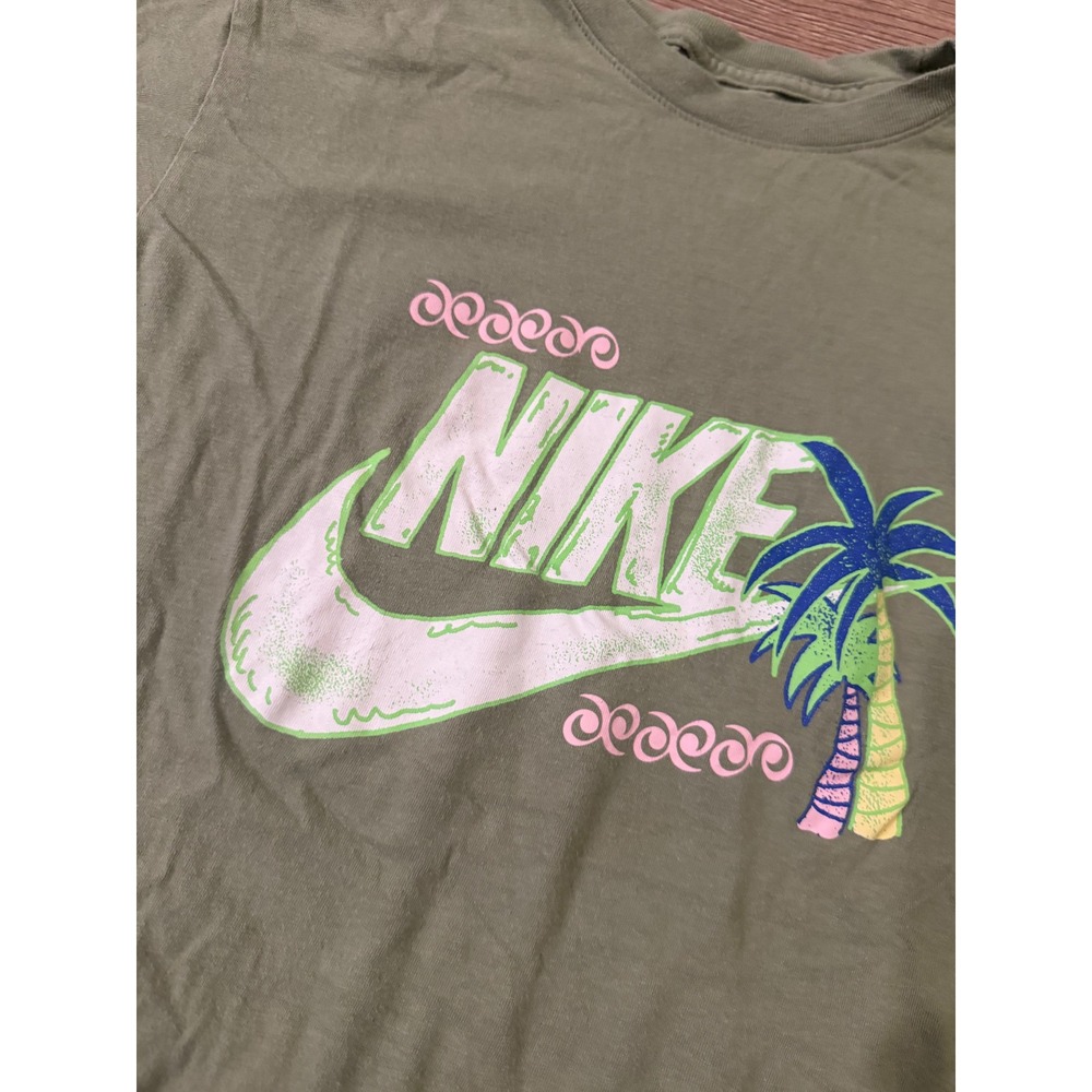 Nike green and white palm tree t-shirt – Size S Summer - Picture 2 of 4